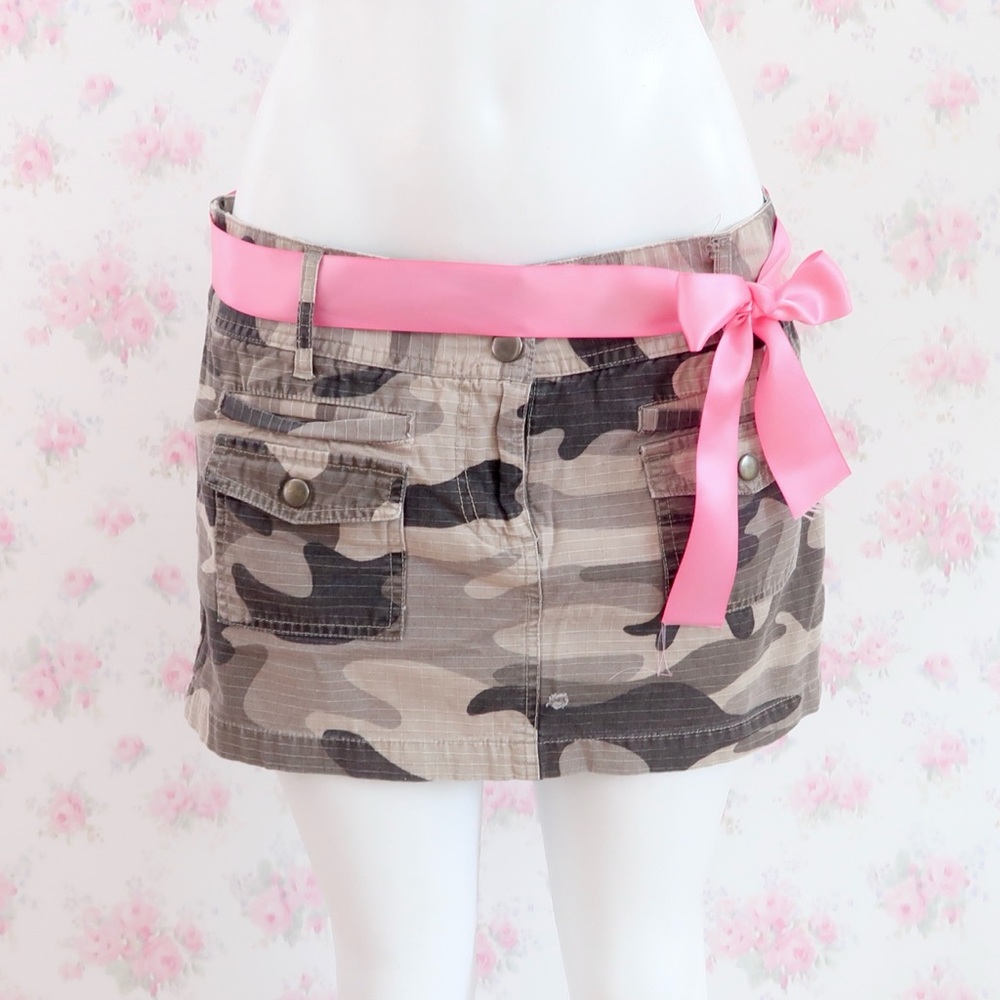 2000s Y2K Camo‎ Mini Skirt — Size 11